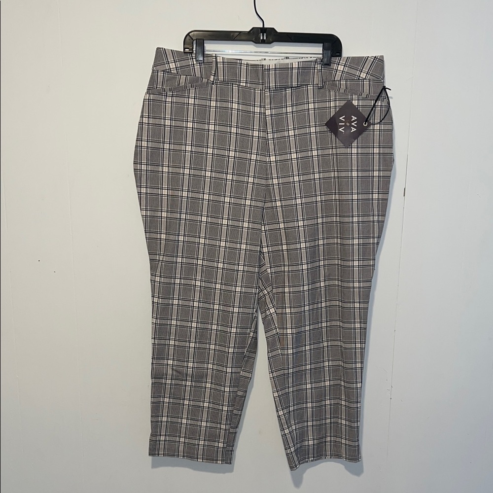 NWT Ava & Viv Ankle High Rise Fitted Hip & Thigh Comfort Waist Plaid T25